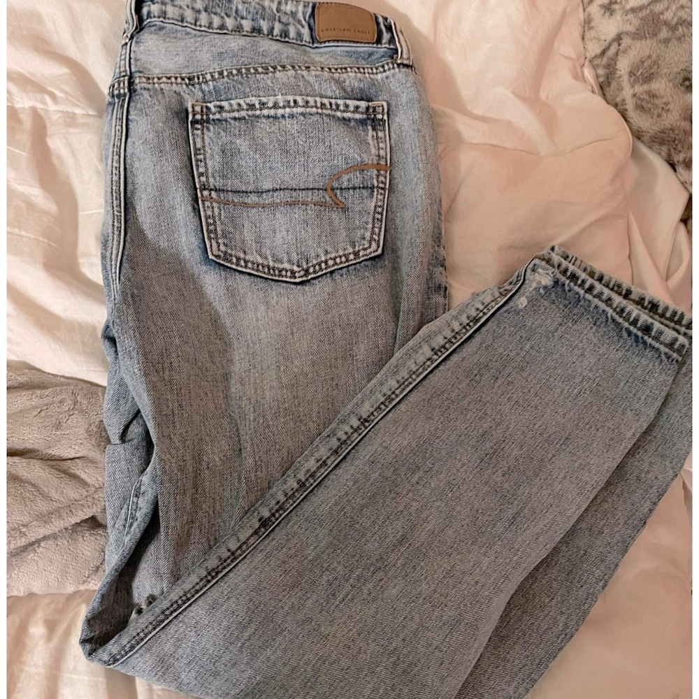 American Eagle mom jeans